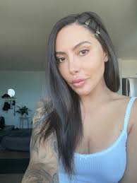 Angelina grace (@angelina_grace077)