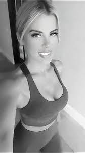 Beau Morrow's Instagram, Twitter & Facebook