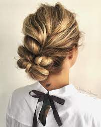 Let S Bring Professional Hairstyles For Women Back To Life Whether You Professional Hairstyles For Women Easy Professional Hairstyles Professional Hairstyles