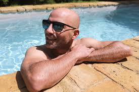 How to Tan a Bald Head Quickly (and Safely)