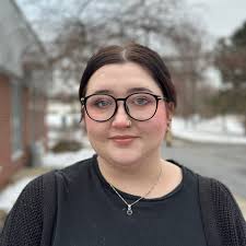 Mckenzie Carr's Instagram, Twitter & Facebook