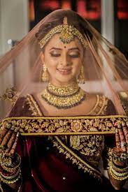 Epingle Par Shaumya Sri Sur Weddings Brides Outfits Beautiful Moments Mariee Indienne Bijoux Indiens Beaute Indienne