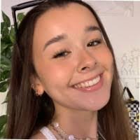 Amber Hopewell's Instagram, Twitter & Facebook