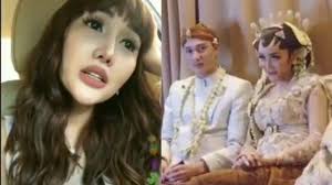 Malam pertama dengan suami.pecah dara. Cerita Lucinta Luna Soal Malam Pertama Malam Kedua Bersama Suami Dari 10 Ronde Jadi 2 Ronde Surya Malang