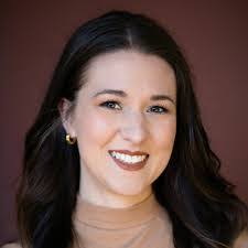 Deanna Tuttle's Instagram, Twitter & Facebook