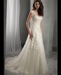 Wir helfen dir mit tipps und tricks dein kleid zu finden. Elegante Tull A Linie Wulstige Spitze Brautkleider Brautkleid Spitze Braut Kleider Hochzeit