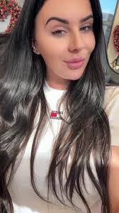 Kelli Lacey's Instagram, Twitter & Facebook