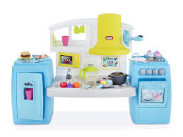 Little tikes cook n' grow is great for your toddler, giving them more than just there younger years to play with it. Little Tikes Tasty Jr Bake N Share Kitchen Role Play Kitchen Activity Set Buy Online In Antigua And Barbuda At Antigua Desertcart Com Productid 149675645