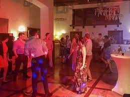 With its six federations and the haus der unternehmer the unternehmerverband is a central place for entrepreneurs from diverse branches and a forum for entrepreneurship in the region and beyond. Haus Der Unternehmer Duisburg Mobile Hochzeits Dj