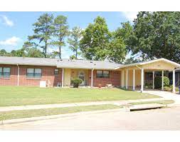 Fort bragg, north carolina, is a military installation of the united states army in north carolina, and is one of the largest military installations in the world, with around 57,000 military personnel. Fort Bragg Find A Home