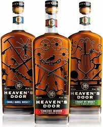 Unser team begrüßt sie zuhause zum großen produktvergleich. Whiskey Wodka Wein Und Tequila Promis Und Ihre Drinks