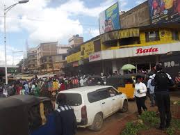COUPLE GETTING STUCK HOAX! Uhuru Street- Crossroad junction at a standstill  as someone dupe people with a false rumour that a couple is holed up in a  room at Sky Motel after
