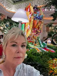 Someone asked me how to turn of my outfit 😂