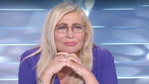 Conosciuta internazionalmente come cantante, compositrice, scrittrice,attrice,regista e pittrice. Al Bano An Unexpected Appeal For Loredana Lecciso And Romina Power Ruetir Ruetir