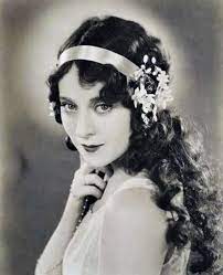1920s Hairdos 1920s Long Hairstyles For Women Tumblr 1920s Long Hair 1920s Hair Long Hair Styles