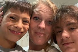 Fundraiser for Becky Guzman by Owen VanHees : Help Becky and Her Family  Through Cancer Treatment