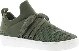 Steve Madden Women S Shoes In Olive Color Shoes Fashion Style Footwear Shoe Shoesoftheday Shoestrend Shoeporn Olive Shoes Shoes Wide Shoes