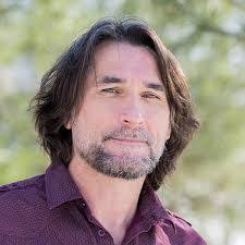 Travis Luke's Instagram, Twitter & Facebook