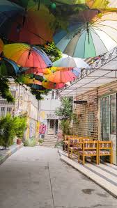 istanbul turkiye nin kuzeybatisinda marmara kiyisi ve bogazici boyunca halic i de cevreleyecek sekilde kurulmustur istan photo photography projects unsplash