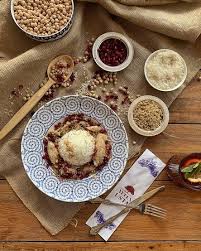 Kabak yemeği tarifi için malzemeler 4 veya 5 adet kabak 1 tatlı kaşığı dolusu biber ve domates salçası 250 gram orta yağlı kıyma 1 su bardağı bulgur 2.5 çay kaşığı tuz 1 çay kaşığı nane yarım çay kaşığı karabiber 5 yemek kaşığı z.yagi 1 adet soğan pişirmek için; Kardelen Tatlisi Astarli Sutlac Sutlac Ve Zerdenin Ayni Kase Icinde Ust Uste Yapilarak Sunulu Picture Of Ayten Usta Gurme Eskisehir Tripadvisor
