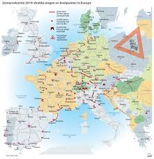 Zowel in het noordoosten van spanje als in het zuidwesten van frankrijk en het westen van sardinië zijn brandweerlieden in de weer om bosbranden te bestrijden. Europees Vakantieweer Hoogzomers En Kans Op Bosbranden