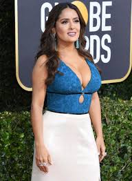 Salma hayek volvió a llamar la atención durante una alfombra roja gracias a sus atributos delanteros, pues llegó a los golden globes 2020 con un vestido que dejó ver mucho de sus encantos. Salma Hayek Puts On Extremely Busty Display In Eye Popping Golden Globes Gown Celebrity News Showbiz Tv Express Co Uk