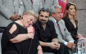 Paquita la del barrio hijos. Paquita La Del Barrio Y La Sonora Santanera Preparan Concierto