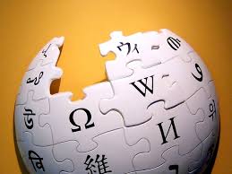 El desarrollo del juego es tan complejo que ni siquiera los mejores jugadores (o los más potentes ordenadores existentes) pueden llegar a considerar todas las posibles combinaciones: Cultura Popular Wikipedia Es Sexista