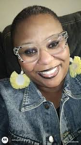 Leslie Edens's Instagram, Twitter & Facebook