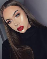 Smokey Eyes With Red Lips Thats Sensous Seductive Hike N Dip Makeup Looks Red Lip Makeup Gorgeous Makeup