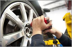 Involved in an accident and looking for a proven collision center in georgetown area? Tires Louisville Oxmoor Ford Lincoln