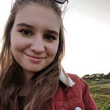 Caroline Horvath's Instagram, Twitter & Facebook