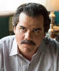 In 'Sergio,' 'Narcos' star Wagner Moura plays a Latino who doesn't  'reinforce stereotypes