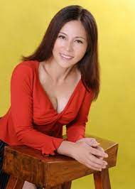 Lonely Single Women Why Is It Such A Struggle For Single Women Over 45 To Meet A Soulmate Sam S Alfresco Coffee