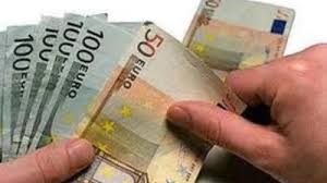 În anul 2017, bancnota de 500 de euro avea o pondere de 22% din valoarea totală a bancnotelor euro aflate în circulație, conform băncii centrale discuția privitoare la retragerea din circulație a celei mai valoroase bancnote euro a început încă din 2016, când o parte dintre miniștrii de finanțe ai țărilor. Bce Au Fost Retrase Din Circulatie 364 102 Bancnote Euro Contrafacute In S2 Din 2010 Mobile