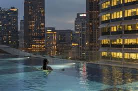 Located in kuala lumpur city centre, this luxury hotel is steps from suria klcc shopping centre and klcc park. Four Seasons Hotel Kuala Lumpur Jetzt Bei Journey D Luxe Buchen
