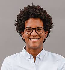 Arlene Oviedo's Instagram, Twitter & Facebook