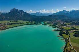 Der viertgrößte see bayerns wurde baden strandbäder in rieden und halblech, öffentliche badeplätze in füssen, rieden, roßhaupten. Seen Bei Fussen 3 Hotel Zum Hechten Im Allgau