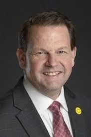 Luz Dooley's Instagram, Twitter & Facebook