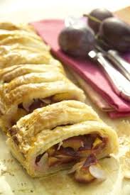 Rezept Knuspriger Zwetschgen Strudel Rezepte Blatterteig Rezepte Suss Zwetschgen