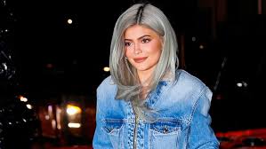 Hi, so kylie jenner's dating history is genuinely shocking? Kylie Jenner Partage Des Photos Inedites De Stormi Et De Son Accouchement Magicmaman Com