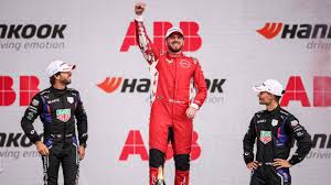 Morganeelaineسكس was shown the room and awaited for her to