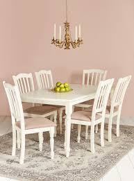 Tanto mesas, como sillas o sitiales de este tipo de juegos de comedor, suelen ser de madera con diseños y colores clásicos para darle un toque cálido y acogedor a tu hogar. Juego De Comedor Denisse 6 Sillas Sarah Miller Juegos De Comedor Paris Cl