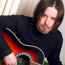 Daniel Wylie (Cosmic Rough Riders) : "J'ai l'impression que j'ai toujours  su écrire des chansons."