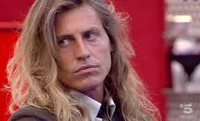 Grande Fratello, il vincitore Alberto Mezzetti ha l'acqua alla gola. Debito  da 1 milione di euro