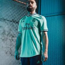 Real madrid have not had gold in their jersey design since the 2011/12 campaign. Adidas And Real Madrid Reveal Third Kit For 2019 20