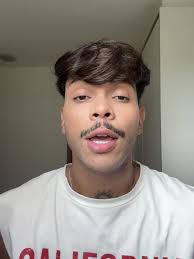 Reflexão de Jesse Aguiar sobre a Comercialização da Fé