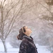 So if you're in need of high end portrait retouching, a list of different poses, and destinations, this article will help you lessen such need. Best Snow Photo Ideas For Family And Kids Craftionary Snow Photoshoot Winter Photography Winter Photo