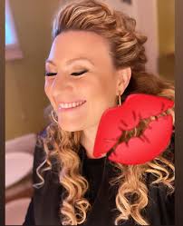 Dawn finer got famous through her participation in the swedish outtake for the eurovision song contest, melodifestivalen, in 2007 with the song i remember love. Superstjarnan Sarah Dawn Finer Photos Facebook