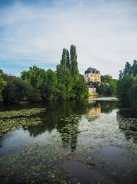 Berry Idees De Week End Insolite Nature Et Detente Voyages Et Vagabondages Week End Insolite Idee Week End France Weekend France